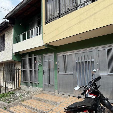 Road Living Home Medellin Exterior photo
